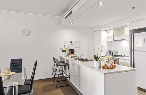 Brisbane Central Business District Apartment | Rise Apt Free Parking-River Views High