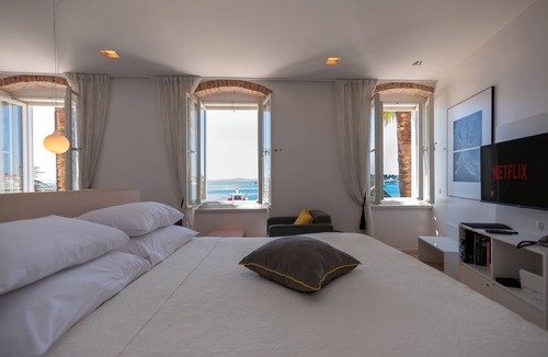 Old Town House | Riva Luxury Suites