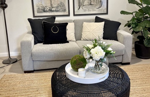 Greater Western Sydney Apartment | Romantic mountain studio with fire pit