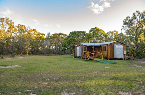 River Heads Cabin | Romantic timber cabin on 75 acres with outdoor bath