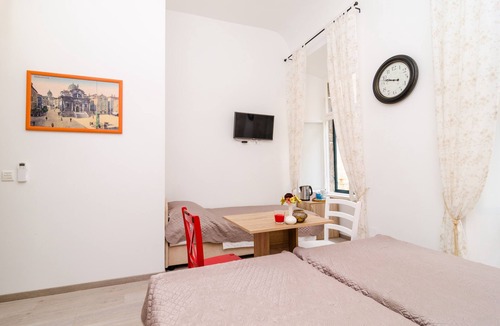 Dubrovnik Old Town House | Rooms Tezoro- Triple Room with City View (S3) - B3
