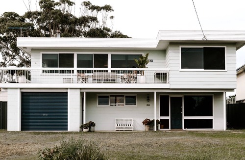 Currarong House | SALT a Currarong Beach House. 6 bedroom and dog friendly