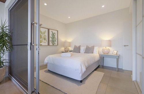Wamberal Apartment | SALT - LUXURY - HEATED POOL - SLEEP 8, 200m Beach, Ocean Views