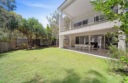 Twin Waters House | Saltbreeze - Twin Waters Laidback Poolside Living