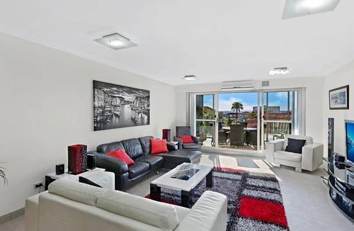The Entrance Apartment | Sandy Cove Apartment The Entrance 17