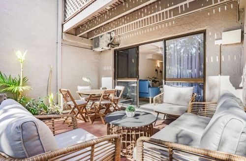 Port Douglas Villa | Sandy Feet- Luxury Coastal Escape, Stylish Hideaway in the Heart of Port Douglas at Four Mile Beach