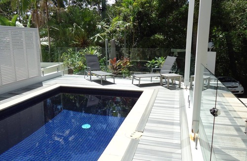 Noosa Heads Villa | SANTORINI - Stunning Little Cove Private Villa