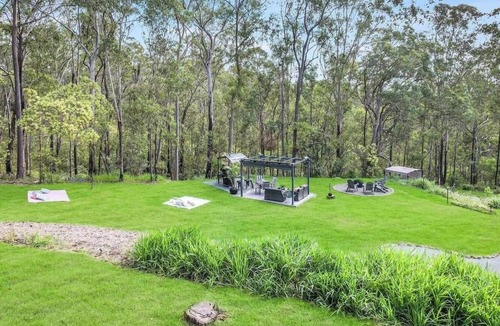 Moorina House | Scenic Rural Retreat, foothills of Mt Mee Qld AU