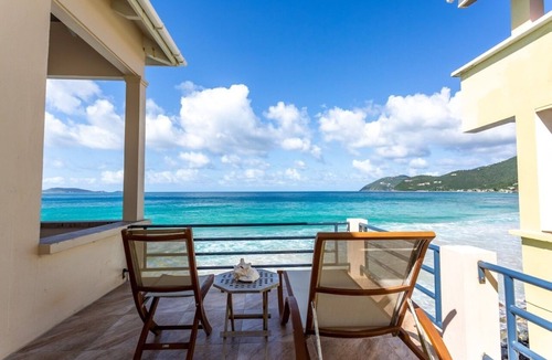 West End Condo | Sea Breeze - AppleSurf! Beachfront one bedroom in Apple Bay
