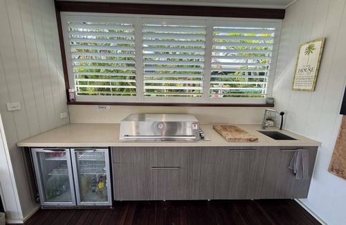 Gold Coast House | Sea-Esta Island home perfectly tucked away on beautiful South Stradbroke Island.
