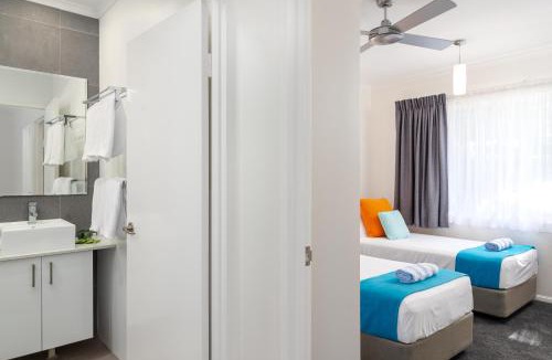 Port Douglas Villa | Seascape Holidays at Reef Terraces on St Crispins