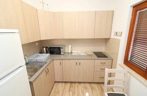 Podobuce Apartment | Seaside Apartments Hrkać - Comfort One Bedroom Apartment with Terrace and Sea View 1