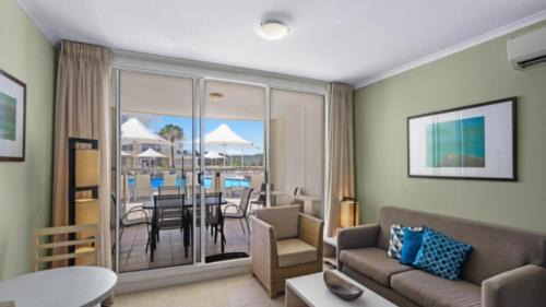 Ettalong Beach House | Seaside Escape - Ettalong Beach Resort