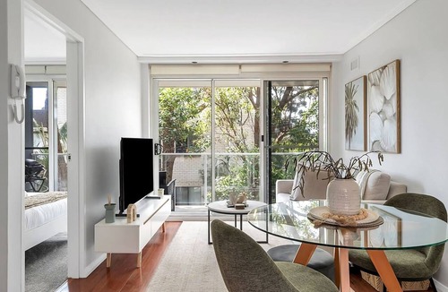 Dee Why Apartment | Seaside Escape Private Balcony BBQ