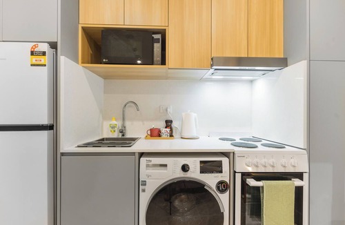 Padstow Apartment | Self-contained studio near train station