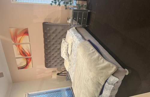Caloundra West House | Serene Guest Room Retreat in Caloundra West
