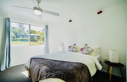 Eagle Heights Apartment | Serene Mountain Cabin Retreat Tamborine Mountain