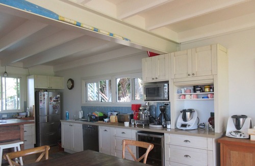 Yaroomba House | Serenity and Peace on the hill by the sea