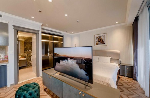 District 3 Villa | Serenity Saigon Sky Villas - Free One Way Airport Shuttle