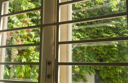 Bach Dang Riverside House | Snoopy Home Calmette - Central HCMC Homestay with Kitchen & Balcony