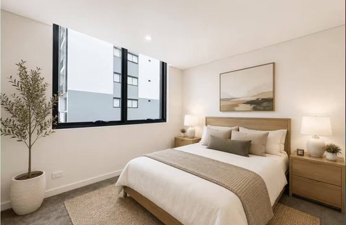 Fairfield Apartment | Spacious 2-Bedroom, 2-Bathroom Apartment with Parking in Fairfield