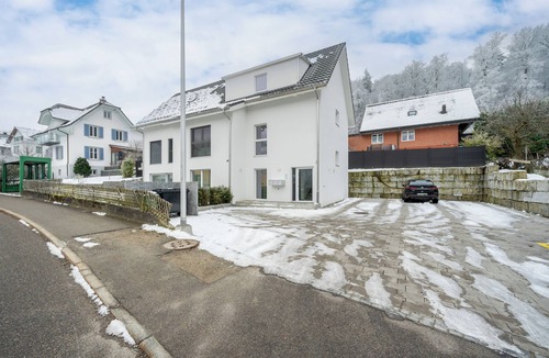 Zofingen Apartment | Spacious 3-bedroom apartment in charming Zofingen with WiFi
