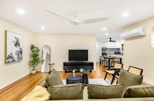 Sunnybank House | Spacious Comfort for Families Eat Stay Explore