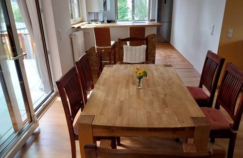 Bad Lobenstein Condo | Spacious Thuringian Sea vacation apartment with charm and lots of light