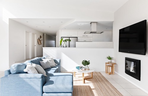 Werri Beach House | Special(till mid Sept)* Luxury beach house, heated pool, spa, ocean views, cubby