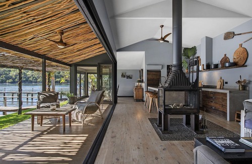 Milsons Passage Cottage | spring specials .THE MILSON. fireside living HAWKESBURY RIVER - arrive by boat