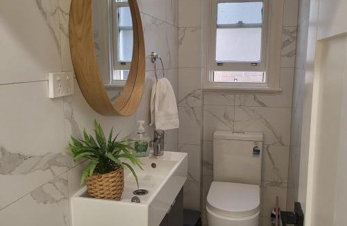 Millers Point House | Stay in Our Historic 3 Bedroom Home Just a Short Walk to Sydney CBD Sydney Opera House and The Rocks