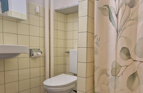 Solothurn Apartment | Studio with kitchen and private bathroom
