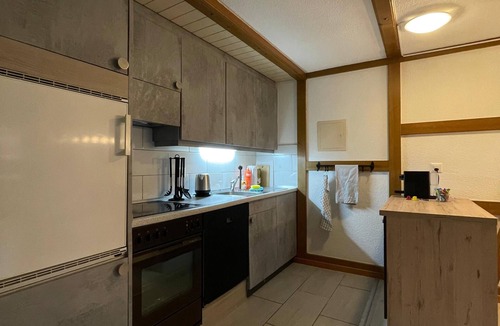 Oppligen Apartment | Studio with Kitchen & Parking near Thun and Bern