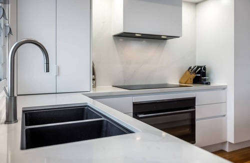Alexandra Headland House | Stunning Alex Heads Beach House - Pet friendly