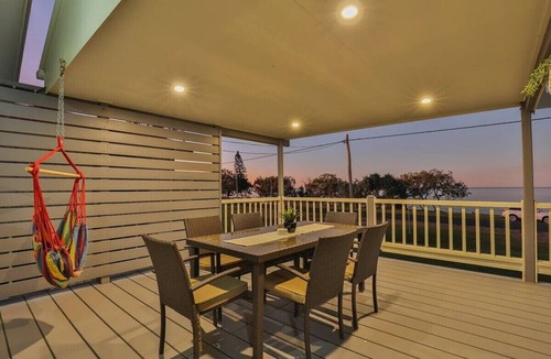 Bundaberg House | Stunning Burnett Heads Foreshore property
