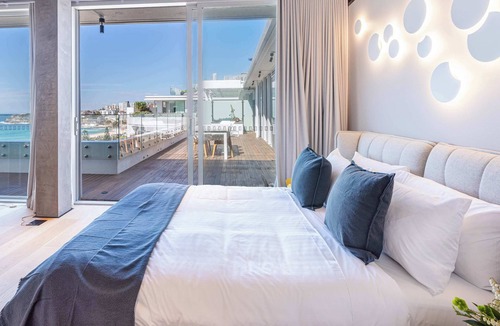 Bondi Beach Apartment | Stunning Penthouse with uninterrupted ocean views