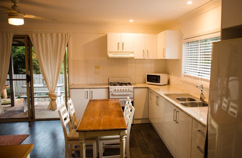 Gunderman House | Stunning river views! Private guesthouse & courtyard close to nation park & more