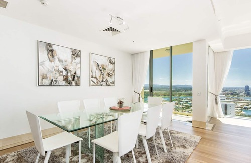 Surfers Paradise Apartment | Style and Amazing Views from this Level 37 Sub Penthouse