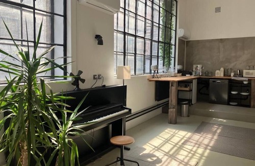 Obuda Apartment | Stylish Exclusive Loft in Buda – Champions League ready!