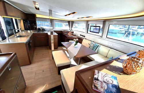Pasalimani Boat Rental | Sun-Kissed Sailing Adventure in Islas Sarónicas