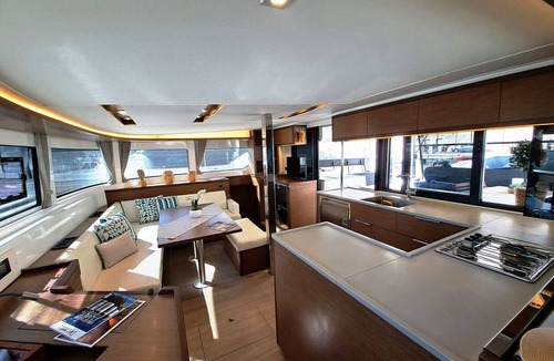 Pasalimani Boat Rental | Sun-Kissed Sailing Adventure in Islas Sarónicas