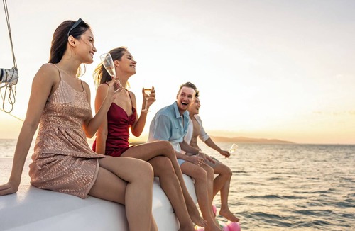 Pasalimani Boat Rental | Sun-Kissed Sailing Adventure in Islas Sarónicas