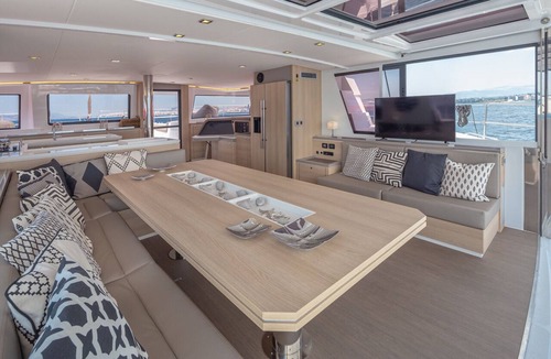 Alimos Boat Rental | Sun-Kissed Sailing Adventure in Islas Sarónicas