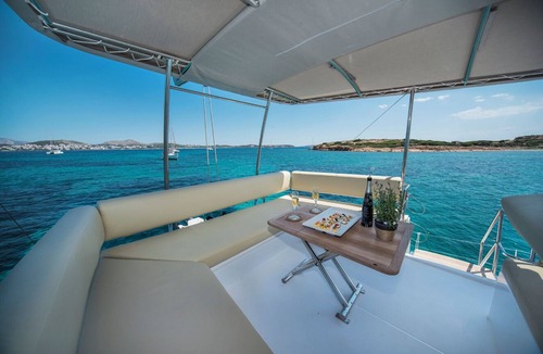 Alimos Boat Rental | Sun-Kissed Sailing Adventure in Islas Sarónicas