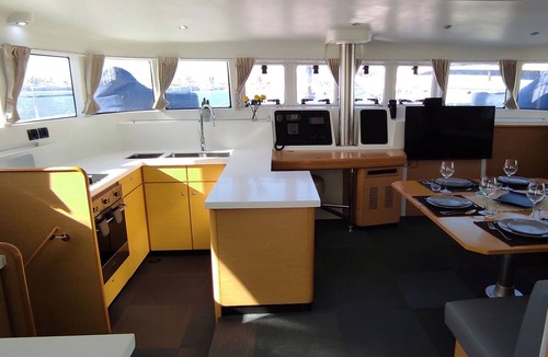 Alimos Boat Rental | Sun-Kissed Sailing Adventure in Islas Sarónicas