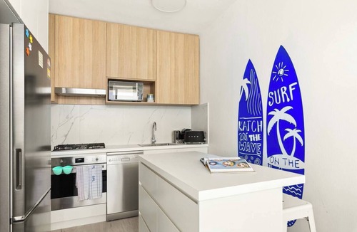 Bondi Apartment | Sundeck Surfscape Upbeat Beachside Living in Bondi