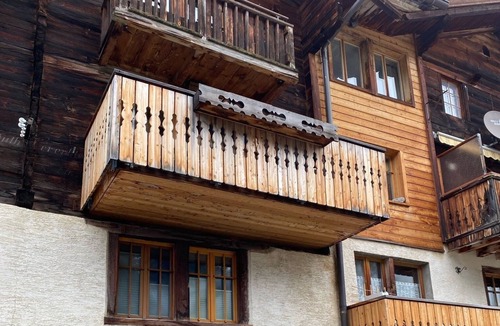 Wiler Condo | Sunny 2.5 room duplex vacation apartment in the Lötschental.