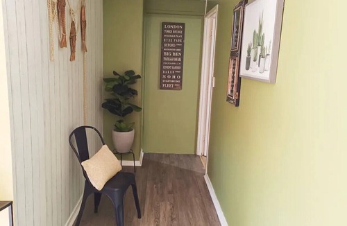 Eight Mile Plains Apartment | Sunnybank Resort Style Room