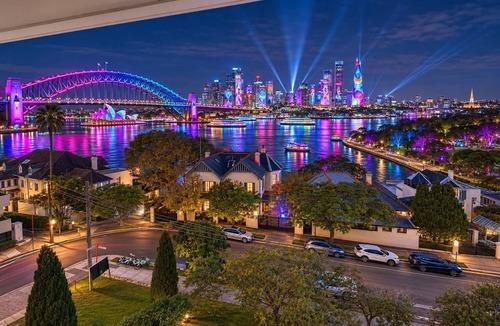 McMahons Point Apartment | Sydney Opera House & Harbour Bridge Fabulous Views