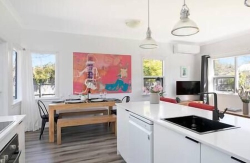 Mittagong House | The Alfred, Mittagong. Easy walk to cafes and pubs.